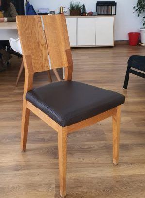 silla piel marrón